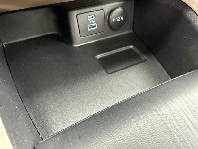 Certified 2022 Ford Escape SE w/ Cold Weather Package FWD image 18