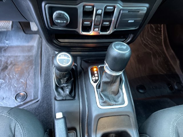Used 2021 Jeep Wrangler Unlimited Sport AWD/4WD image 34