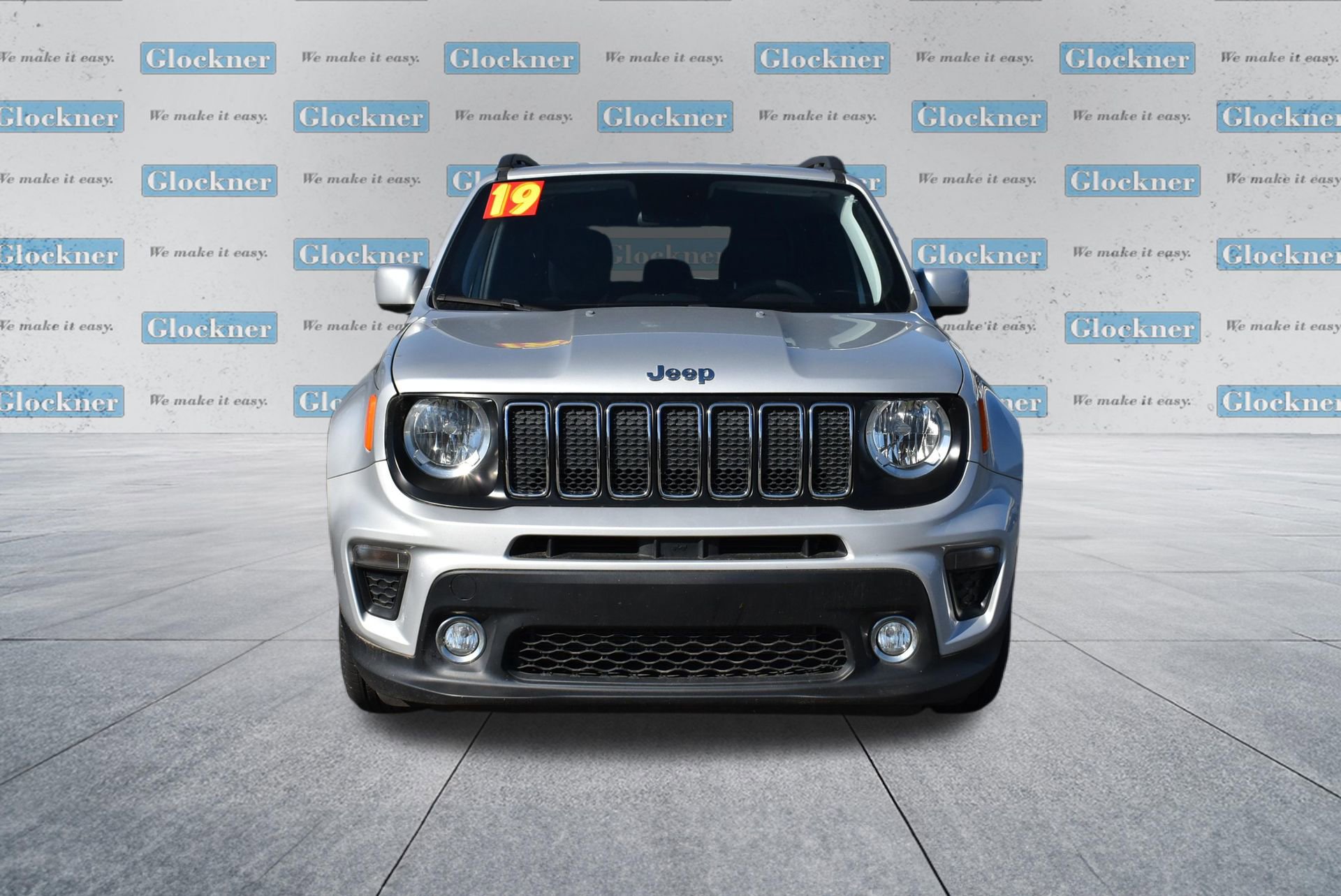 Used 2019 Jeep Renegade Latitude FWD image 2