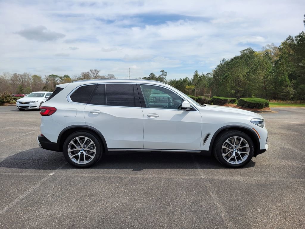 Used 2020 BMW X5 xDrive40i w/ Premium Package image 2