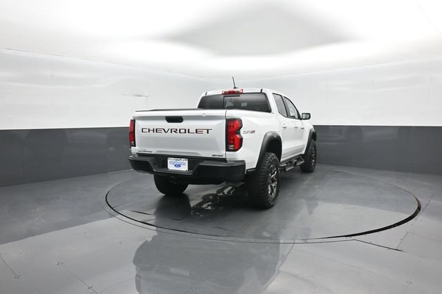 Used 2024 Chevrolet Colorado ZR2 w/ Safety Package AWD/4WD image 7