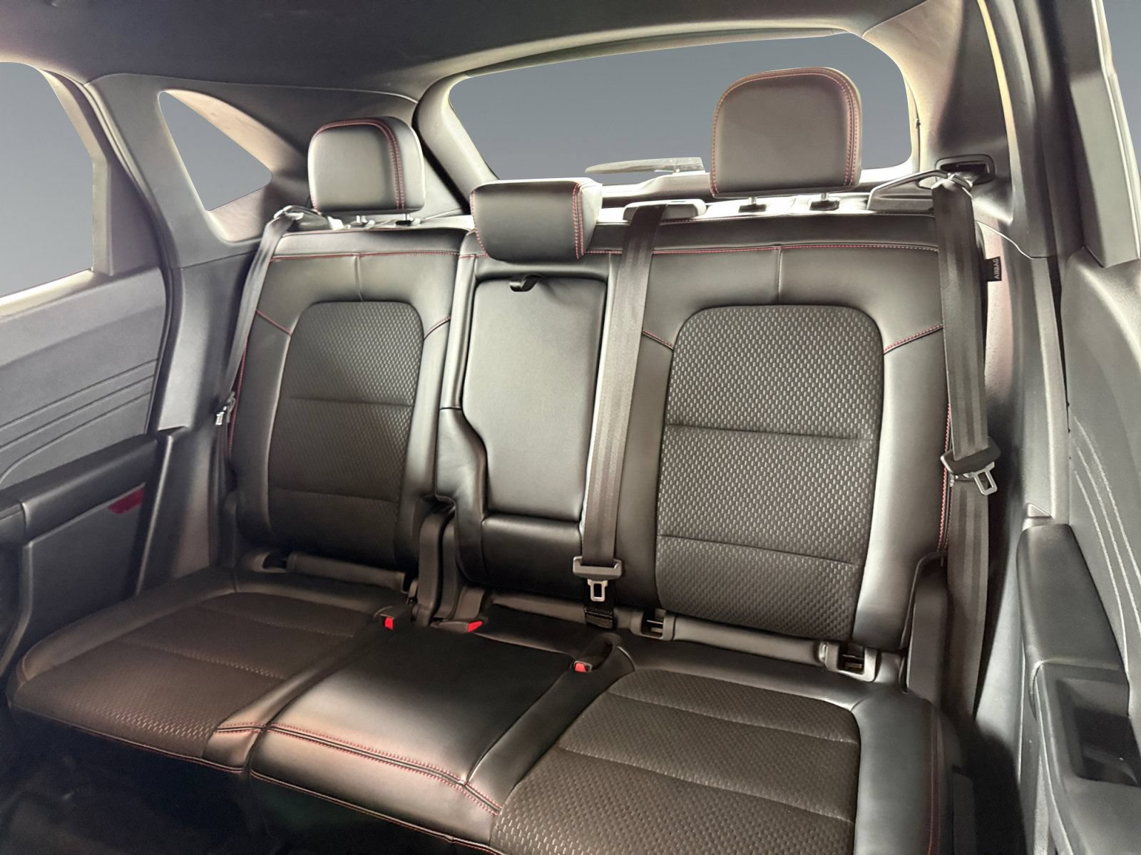 Certified 2025 Ford Escape ST-Line AWD/4WD image 18