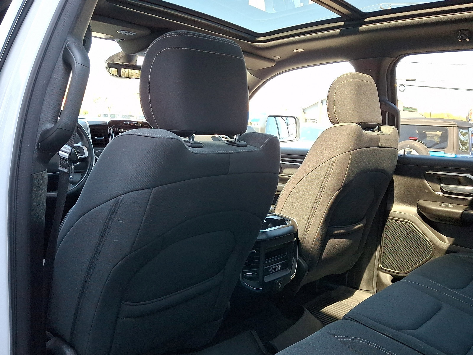 Used 2022 RAM 1500 Big Horn AWD/4WD image 12
