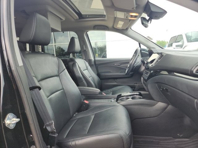 Used 2021 Honda Pilot Touring image 11