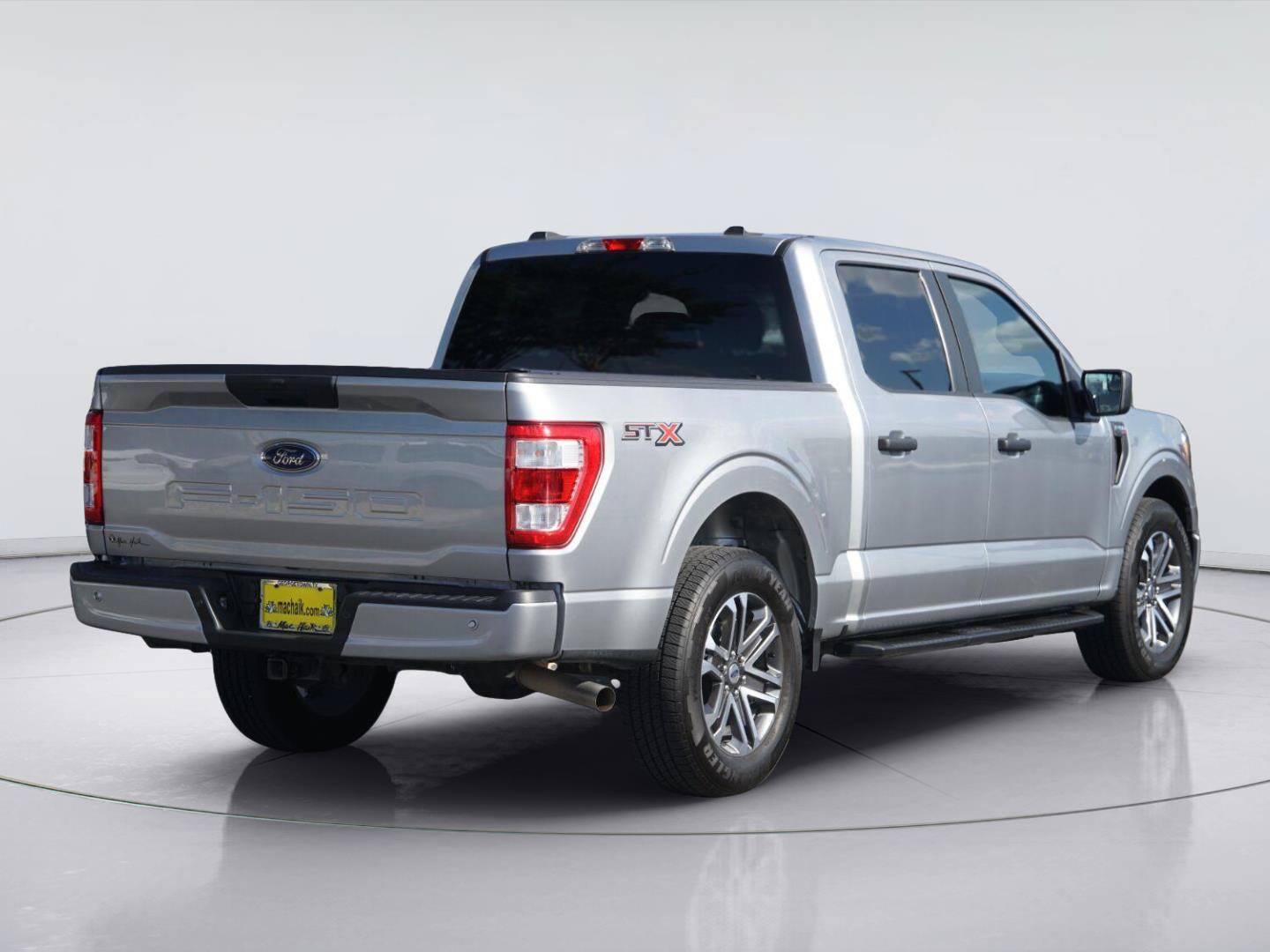 Certified 2022 Ford F150 XL w/ STX Appearance Package RWD image 6