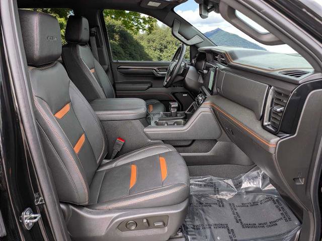 Used 2023 GMC Sierra 1500 AT4 w/ AT4 Premium Package AWD/4WD image 22