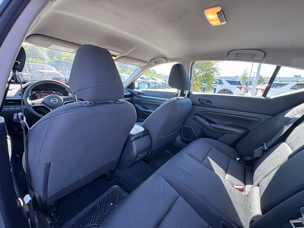 Used 2023 Nissan Altima 2.5 SV FWD image 22