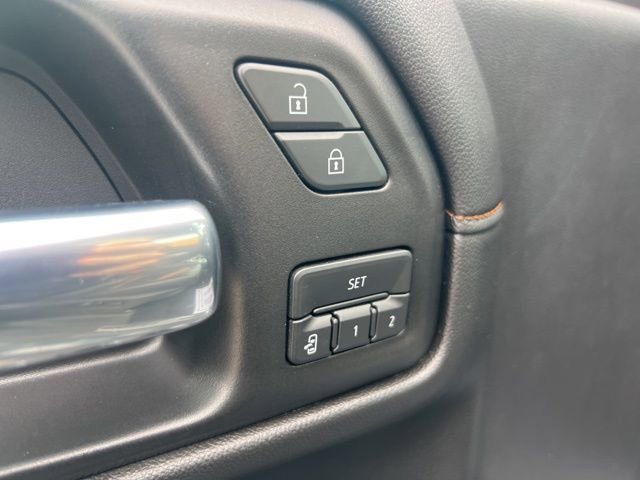 Used 2020 GMC Sierra 1500 AT4 w/ AT4 Premium Package AWD/4WD image 9