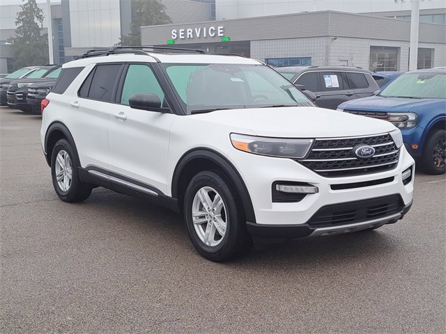 Certified 2022 Ford Explorer XLT w/ Equipment Group 202A image 7