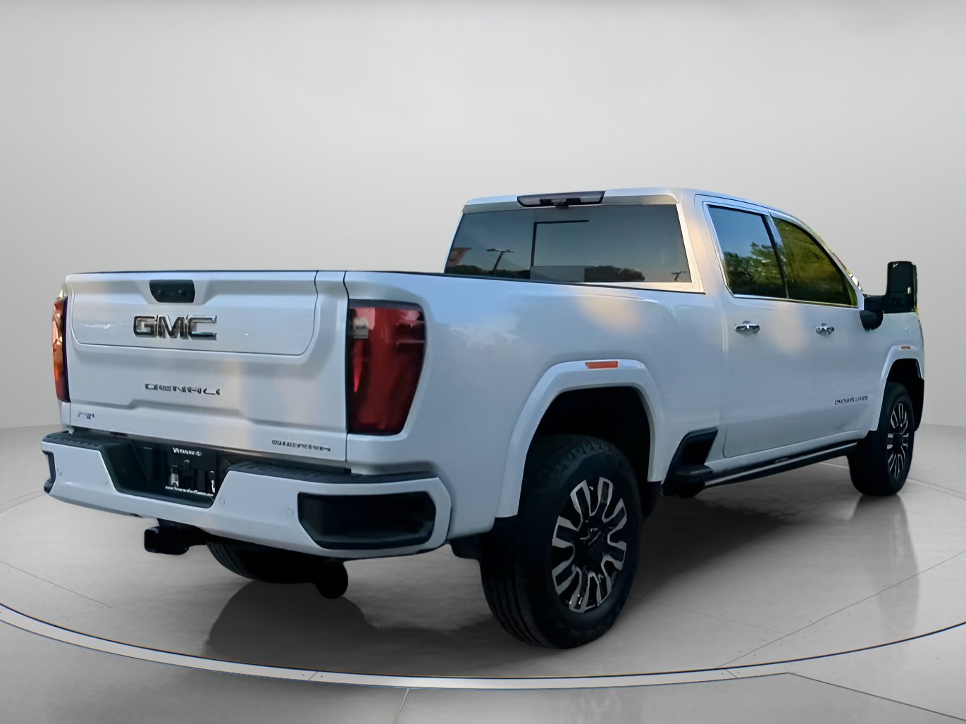 Used 2024 GMC Sierra 2500 Denali Ultimate AWD/4WD image 27