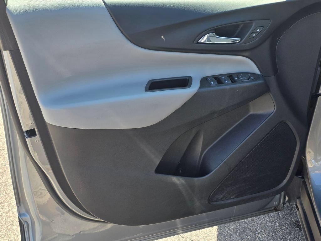 Used 2023 Chevrolet Equinox LT FWD image 12