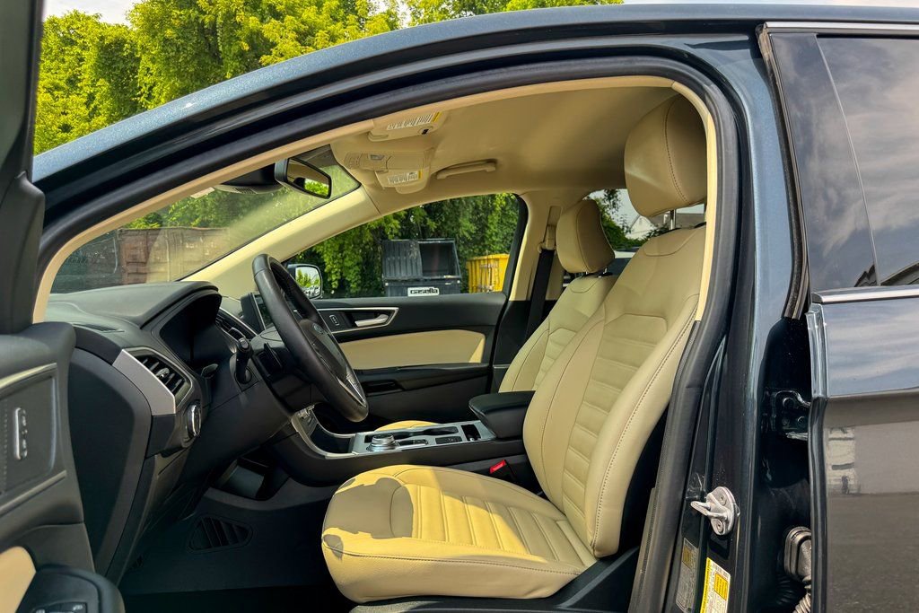 Certified 2022 Ford Edge SEL w/ Convenience Package AWD/4WD image 17