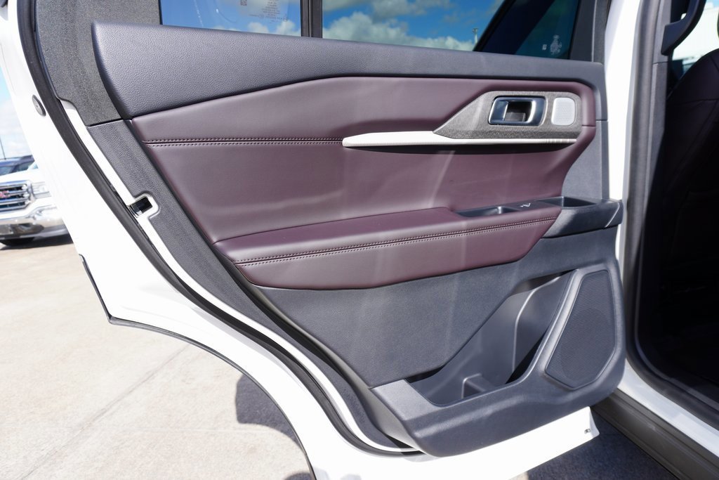 Certified 2025 Ford Explorer Platinum image 20