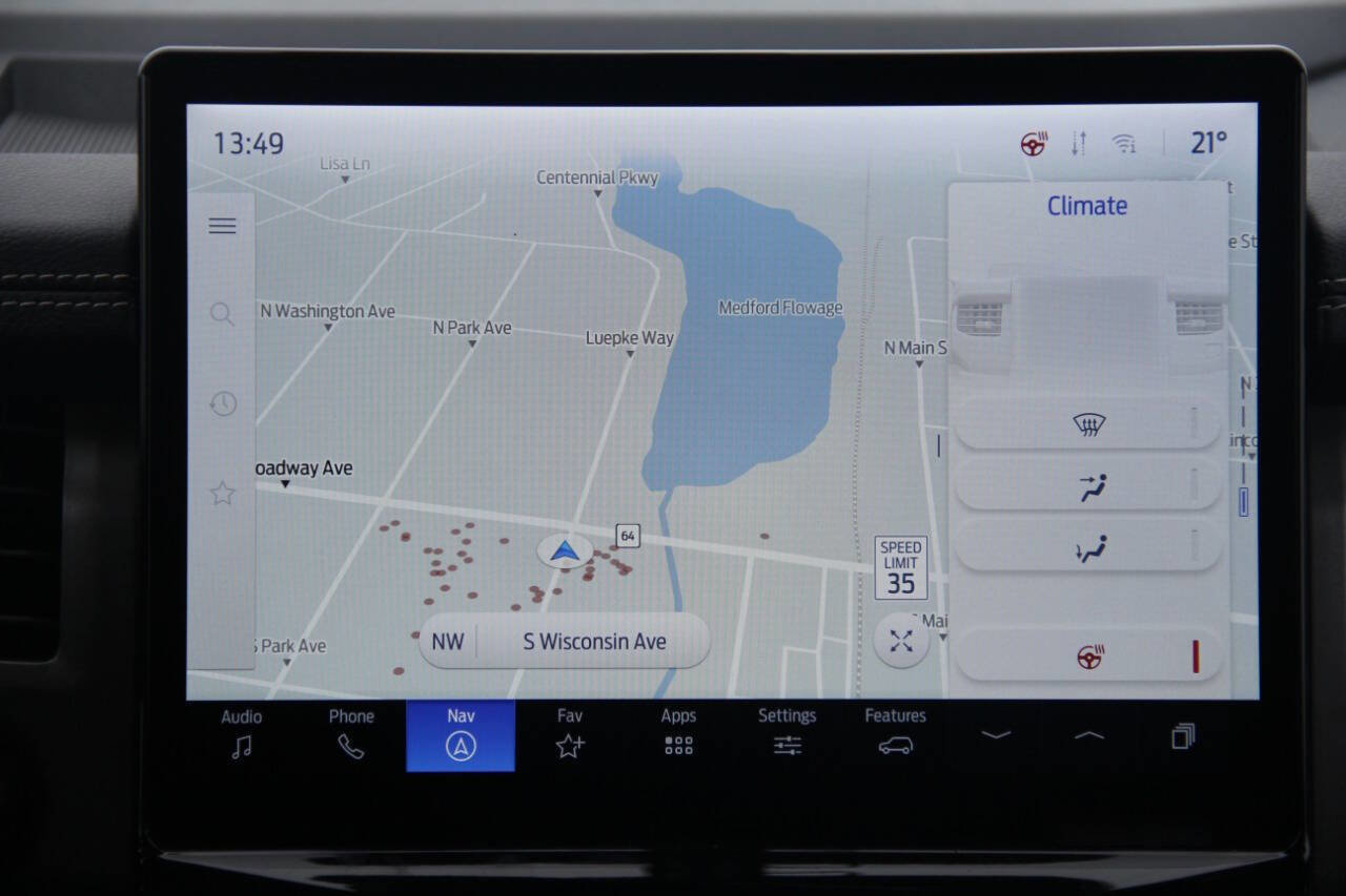 Certified 2024 Ford Expedition XLT image 19