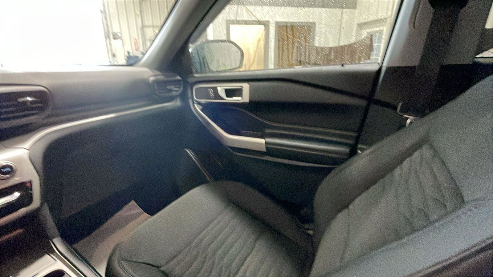 Certified 2021 Ford Explorer XLT w/ Class III Trailer Tow Package image 12