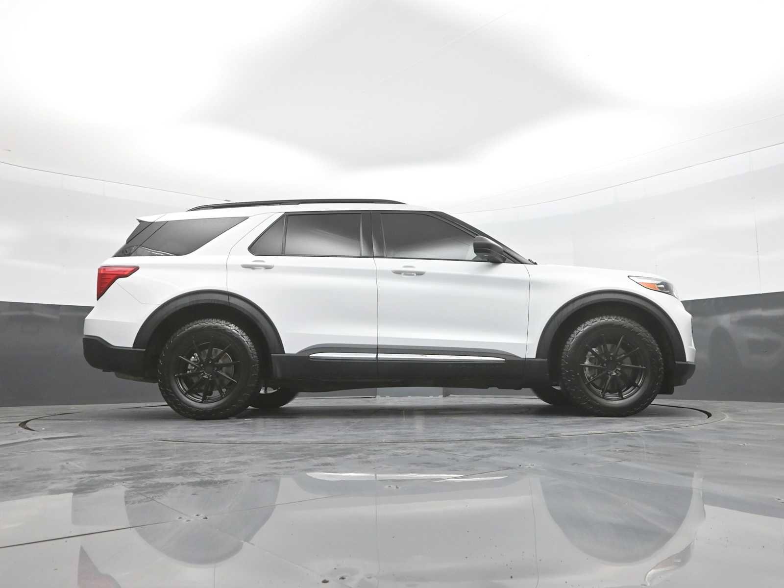 Certified 2021 Ford Explorer XLT w/ Class III Trailer Tow Package AWD/4WD image 44