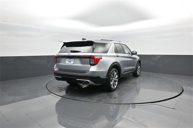 Certified 2025 Ford Explorer Platinum w/ Ultimate Package image 7