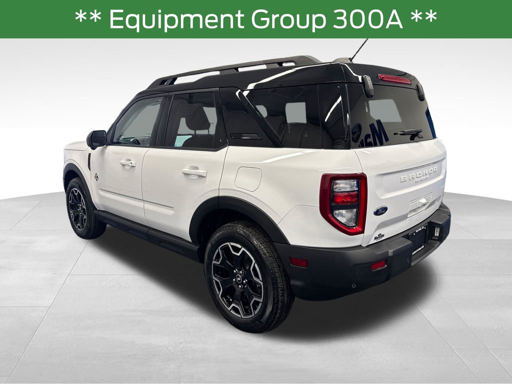 Certified 2025 Ford Bronco Sport Outer Banks w/ Outer Banks Tech Package+ AWD/4WD image 3