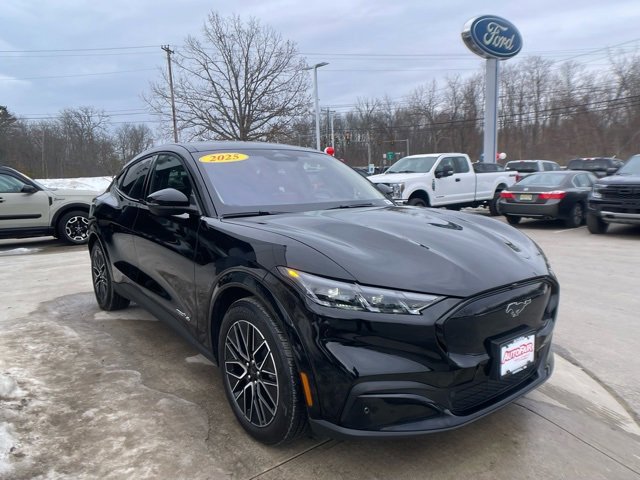 Certified 2025 Ford Mustang Mach-E Premium image 7