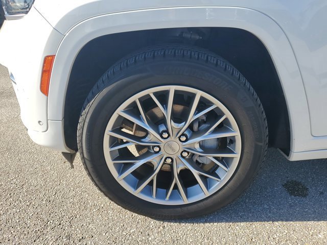 Used 2022 Jeep Grand Cherokee Summit w/ Adv Protech Group IV image 8