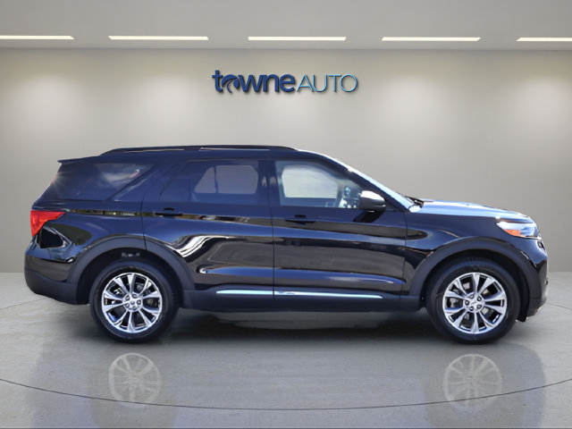 Certified 2023 Ford Explorer XLT w/ Equipment Group 202A AWD/4WD image 6