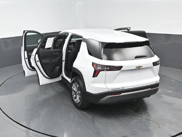 Used 2025 Chevrolet Equinox LT AWD/4WD image 24