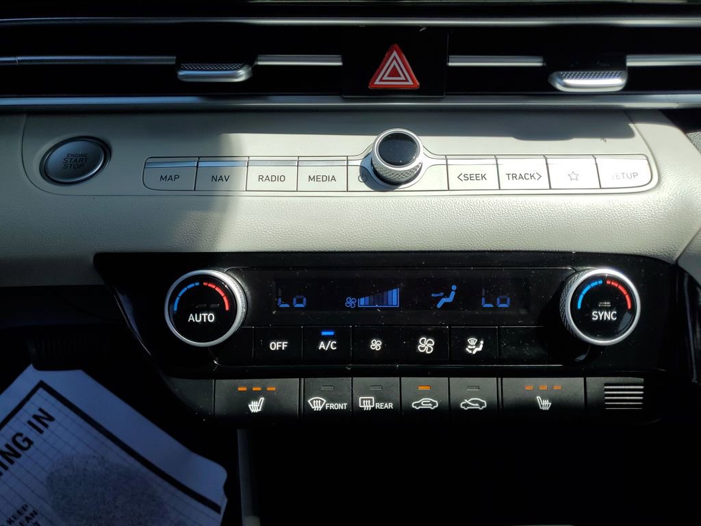 Used 2024 Hyundai Elantra Limited FWD image 21