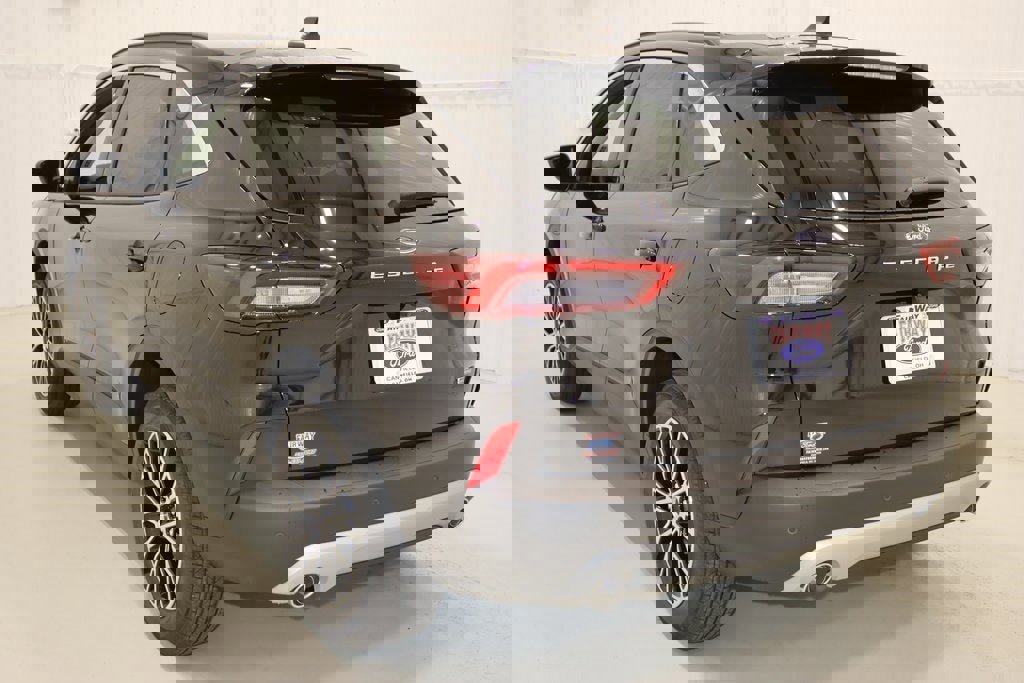Certified 2024 Ford Escape SE image 7
