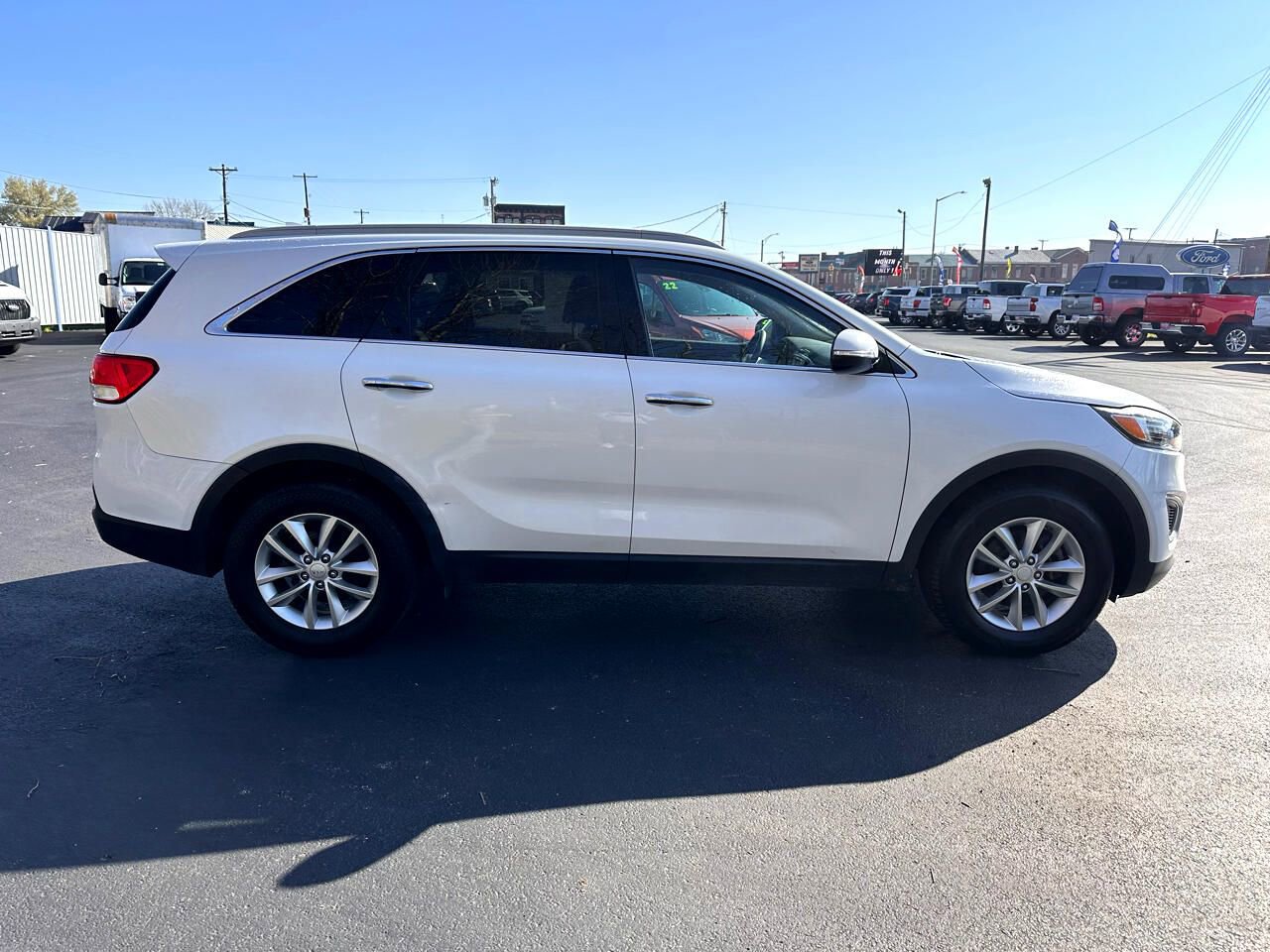 Used 2016 Kia Sorento LX image 5