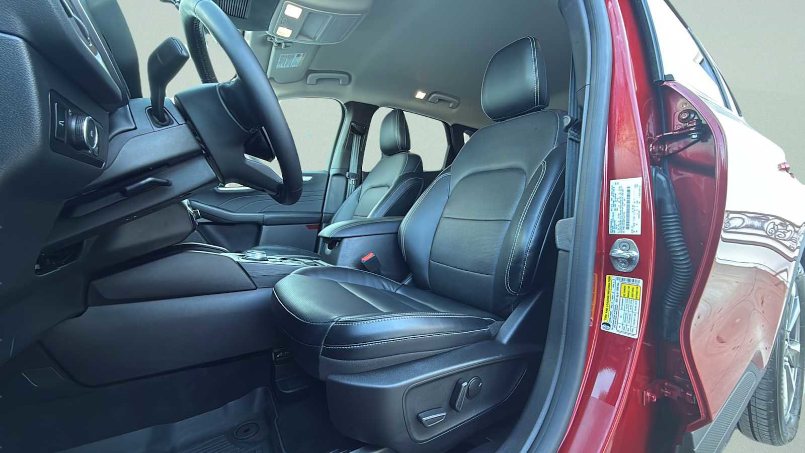 Certified 2023 Ford Escape Platinum image 26