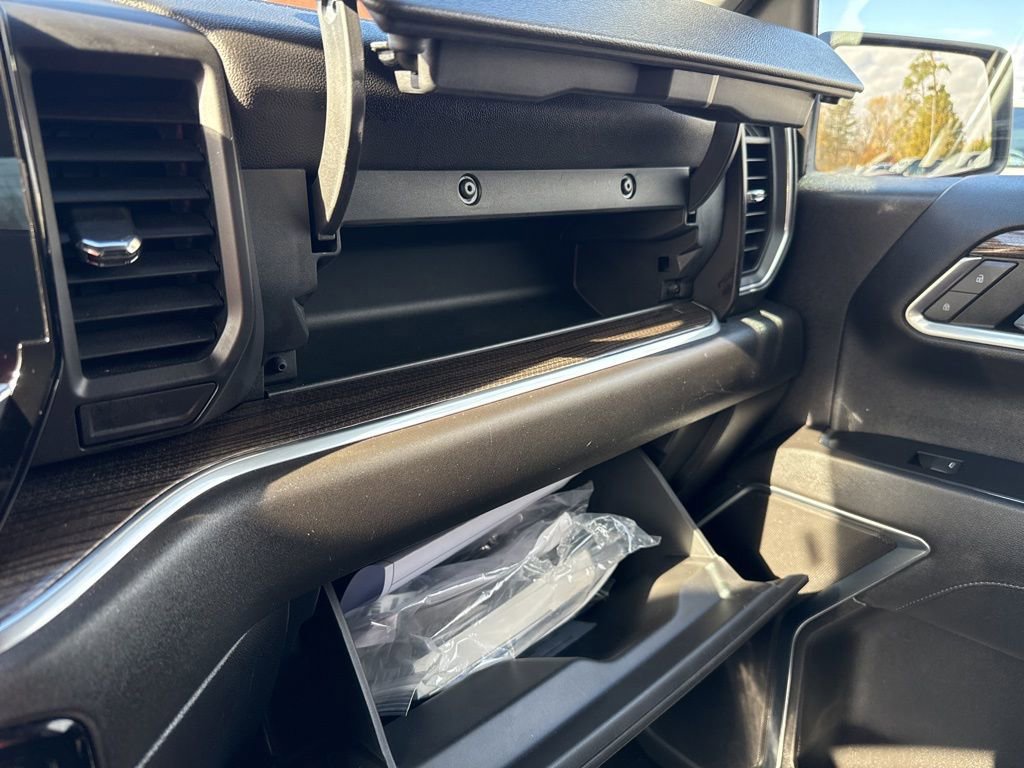 Used 2022 Chevrolet Silverado 1500 LT image 27