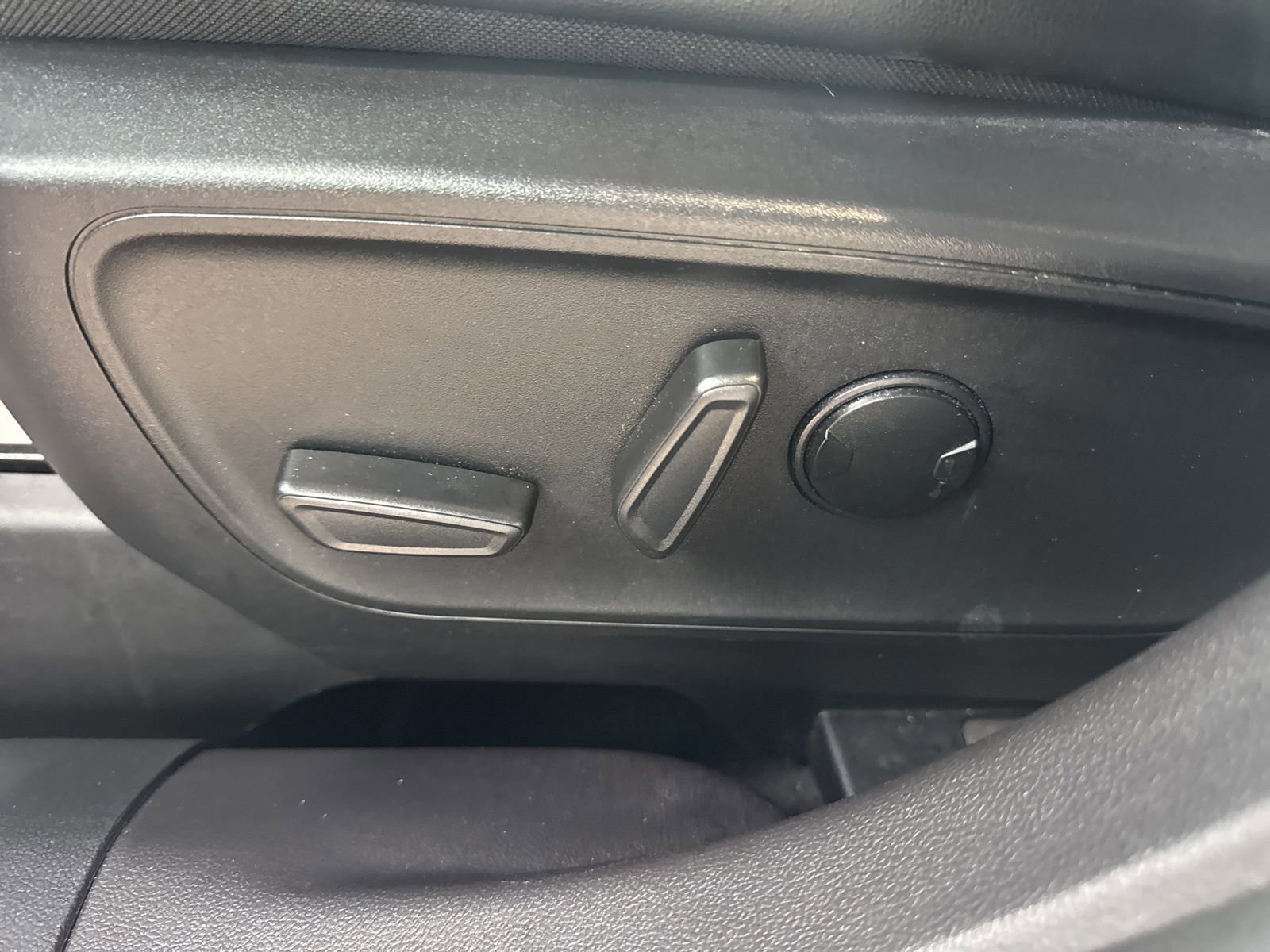 Certified 2023 Ford Escape Platinum image 25