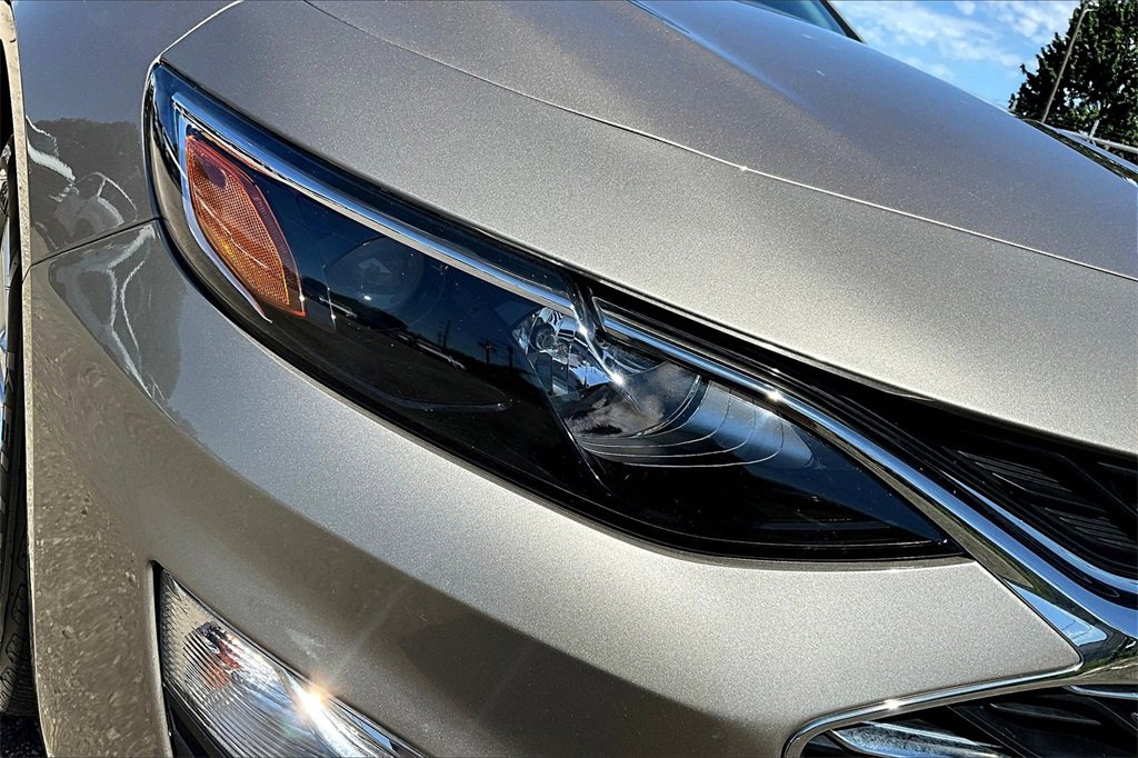 Used 2022 Chevrolet Malibu LS w/ Driver Confidence Package II image 29