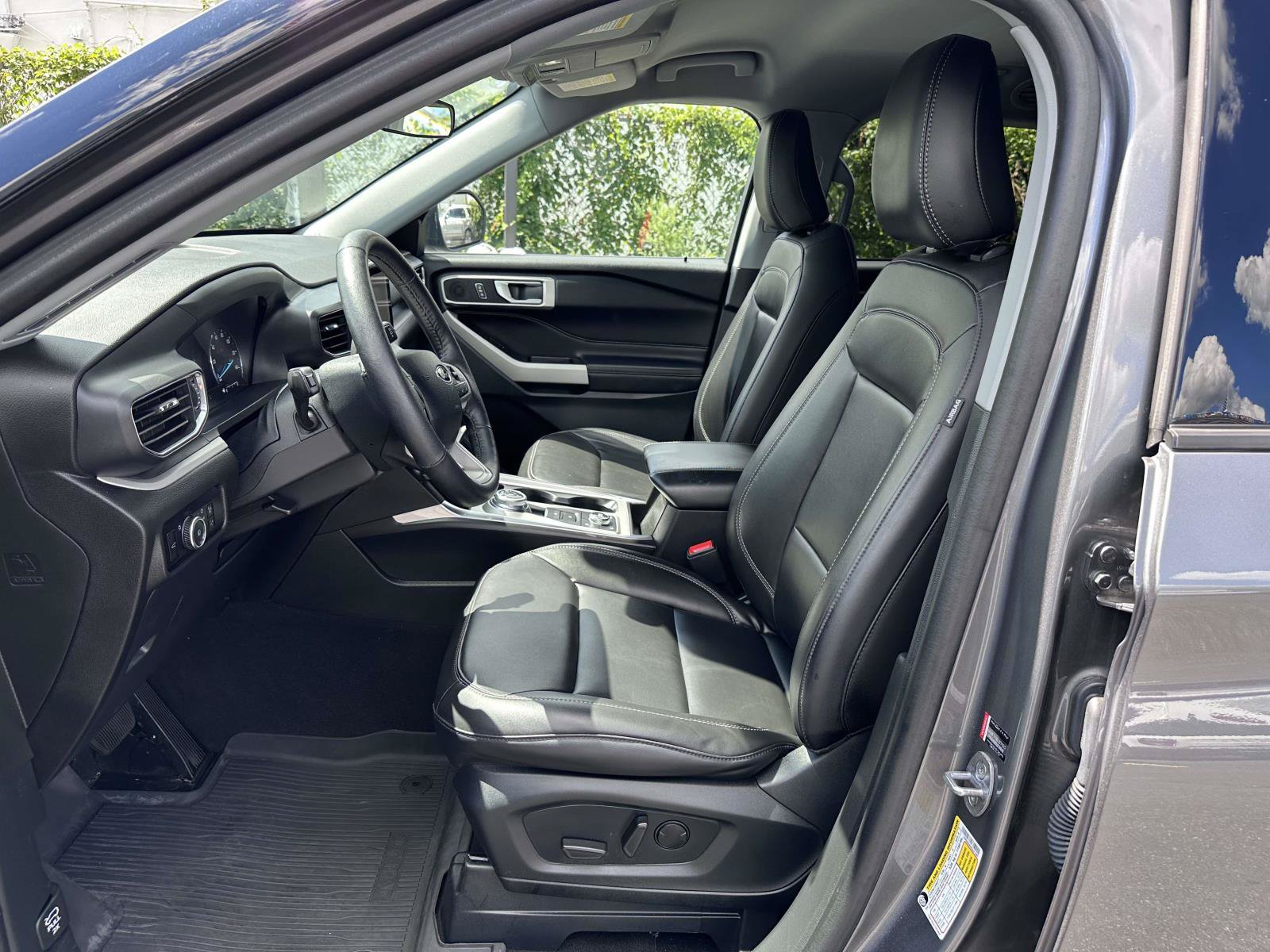 Certified 2024 Ford Explorer XLT w/ Equipment Group 202A AWD/4WD image 12