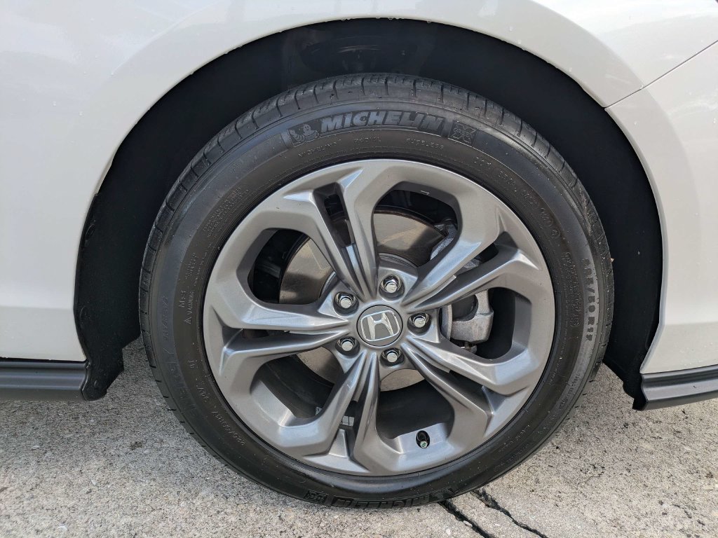 Used 2024 Honda Accord EX image 11