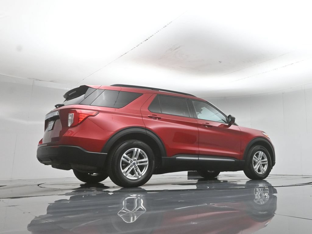 Certified 2023 Ford Explorer XLT RWD image 50
