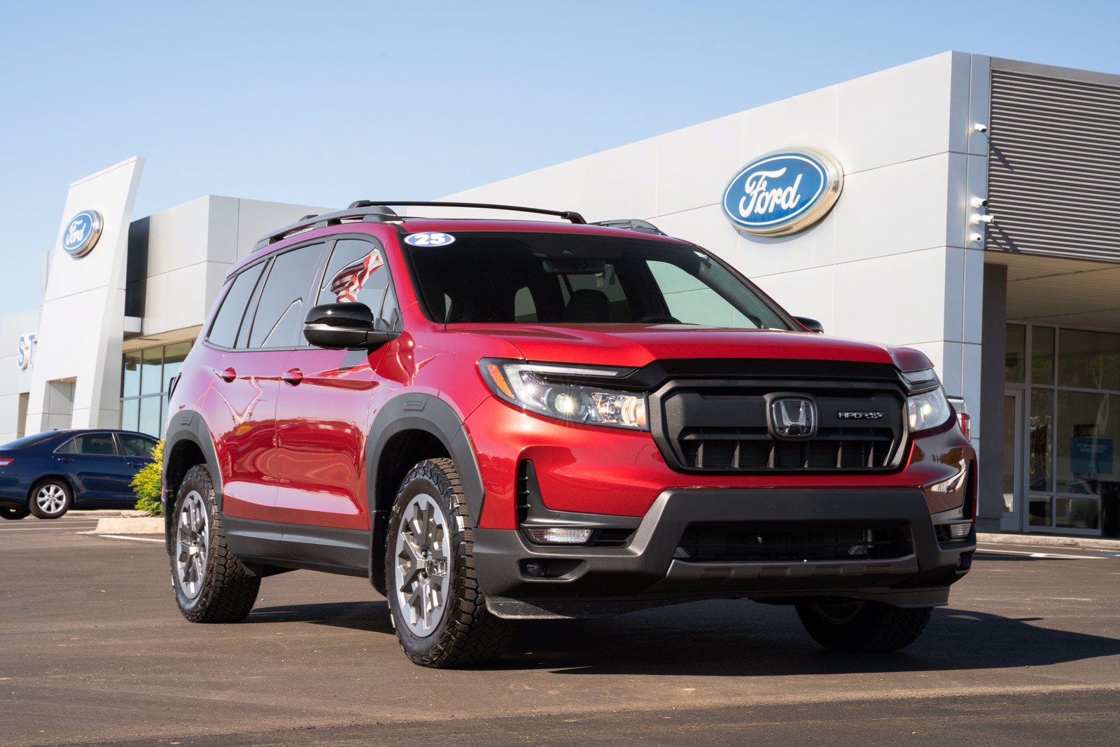 Used 2025 Honda Passport TrailSport image 1