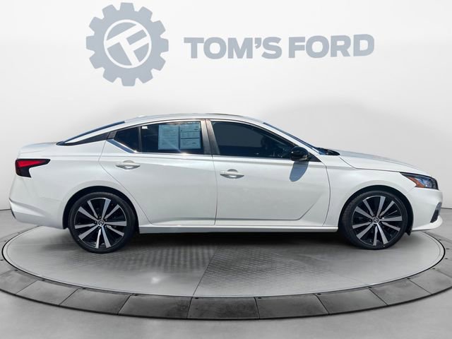 Used 2020 Nissan Altima 2.5 SR w/ Premium Package FWD image 8
