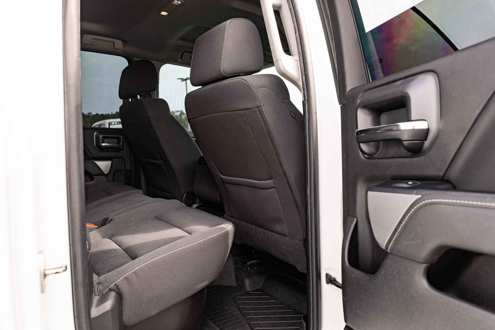 Used 2018 Chevrolet Silverado 1500 LT w/ All Star Edition AWD/4WD image 13