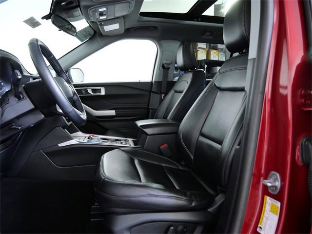 Certified 2023 Ford Explorer XLT w/ Equipment Group 202A image 16