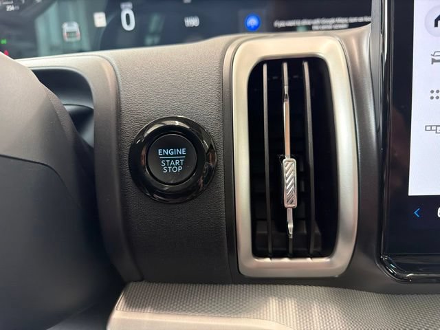 Certified 2025 Ford Expedition Active AWD/4WD image 42