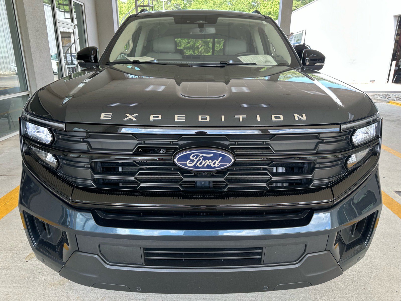 Certified 2025 Ford Expedition Active AWD/4WD image 8