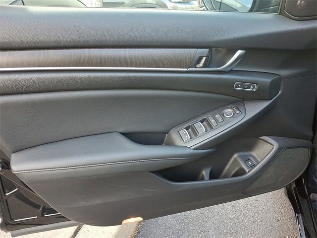 Used 2021 Honda Accord Touring image 14