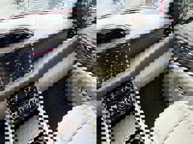 Used 2021 GMC Yukon Denali w/ Denali Premium Package image 15