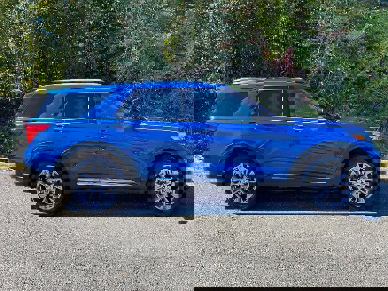 Certified 2021 Ford Explorer Limited w/ Equipment Group 301A image 6