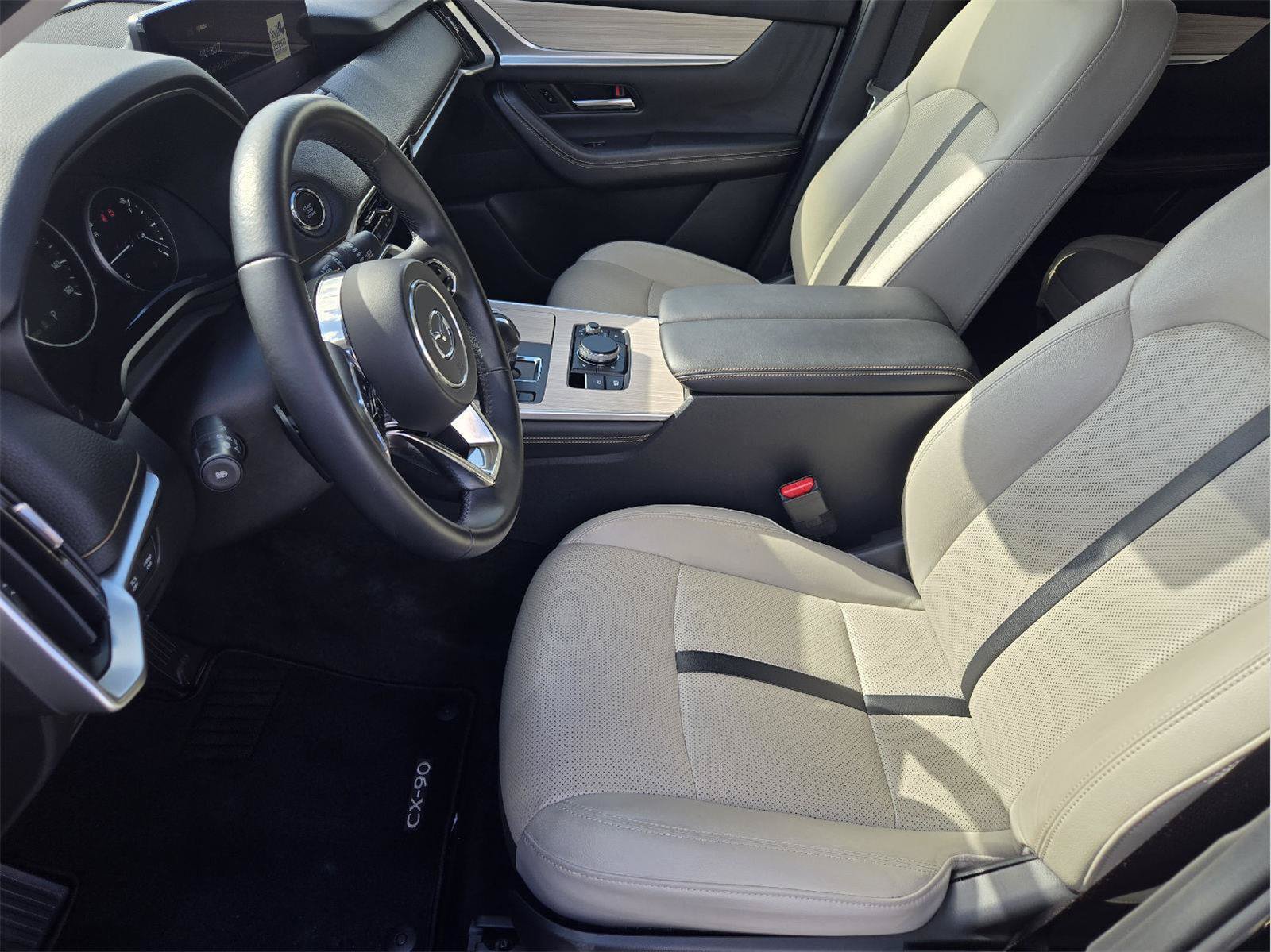 Used 2025 MAZDA CX-90 3.3 Turbo w/ Preferred Package AWD/4WD image 12