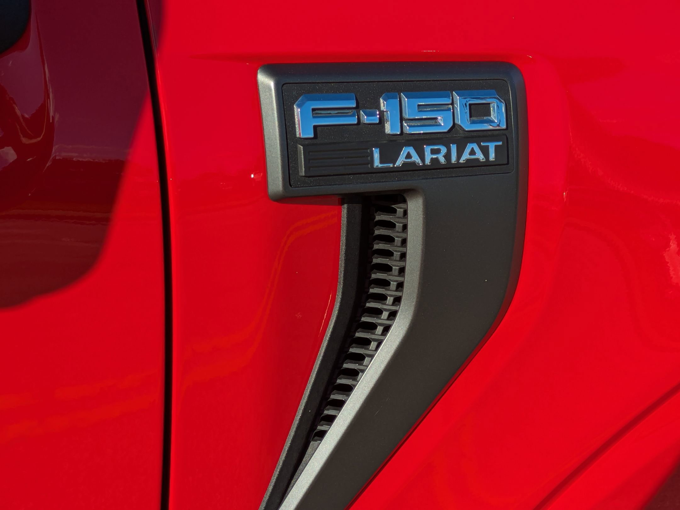 Certified 2023 Ford F150 Lariat w/ Equipment Group 502A High AWD/4WD image 46