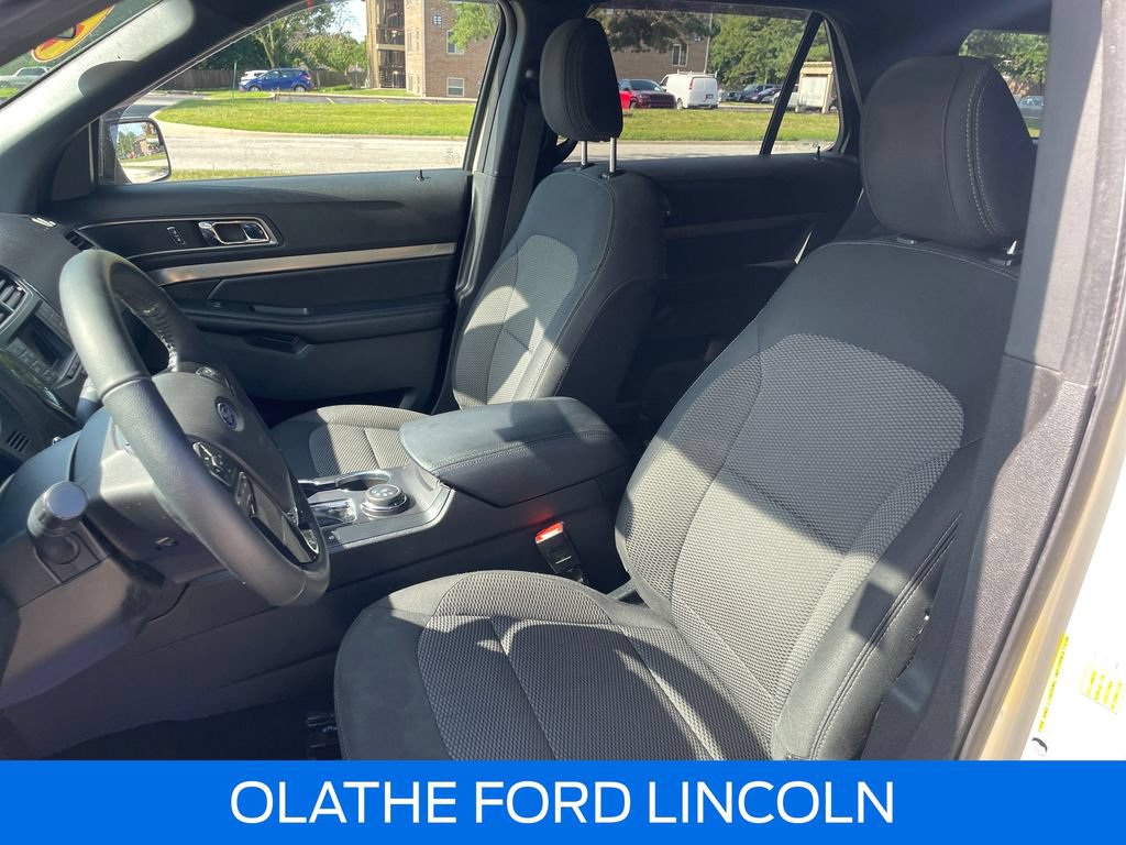 Certified 2018 Ford Explorer XLT AWD/4WD image 11