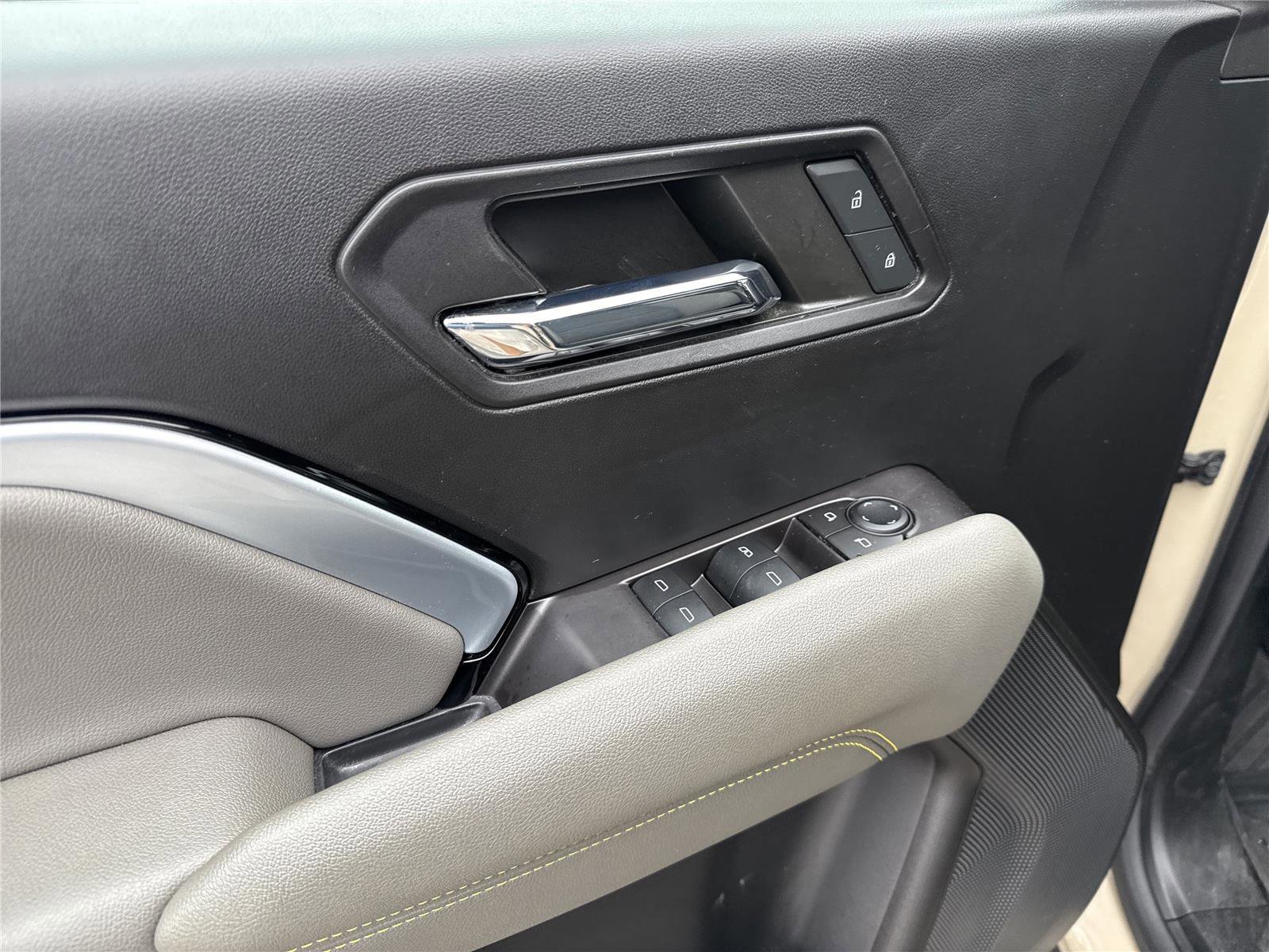 Used 2024 Chevrolet Colorado ZR2 w/ Technology Package image 59