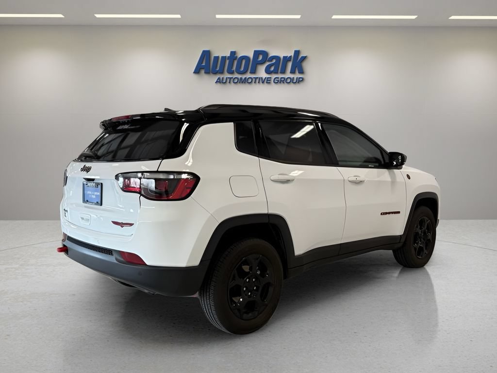 Used 2024 Jeep Compass Trailhawk AWD/4WD image 10